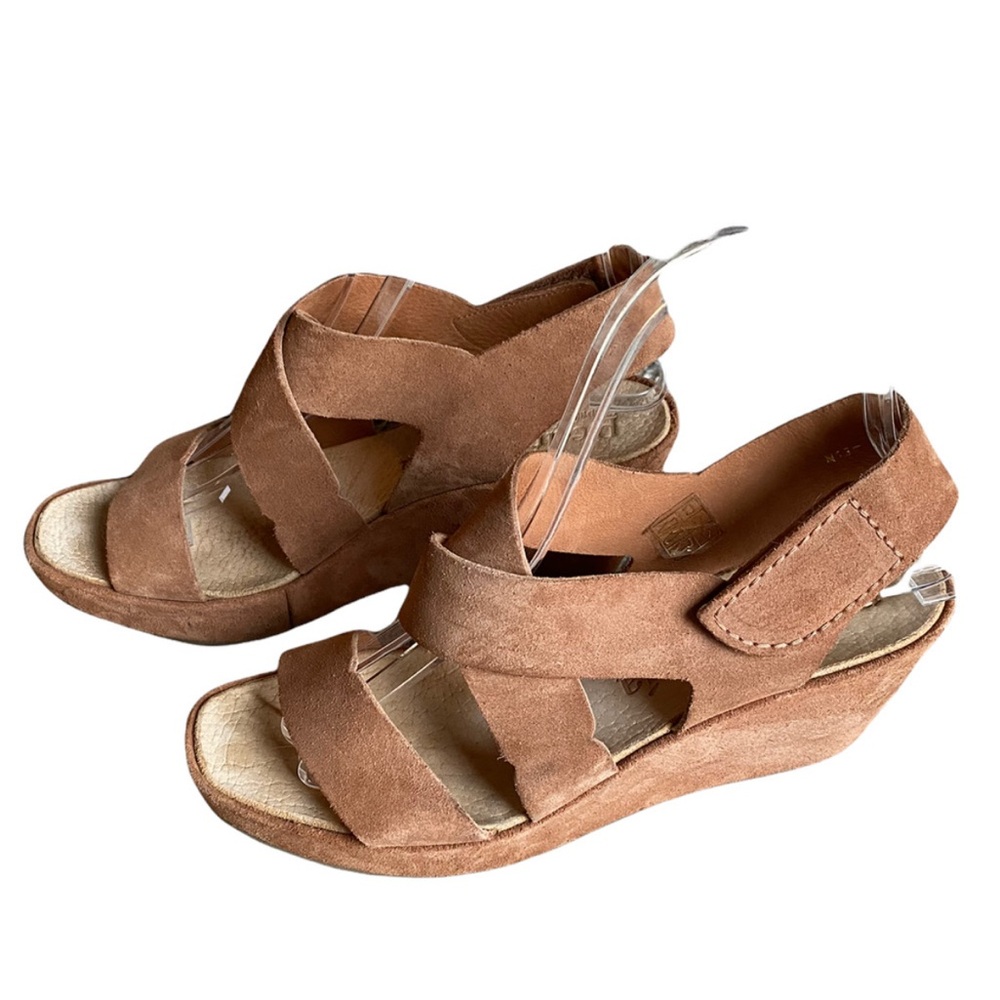 Pedro Garcia Suede Platform Wedges
Cognac Size 8 (38) original $500